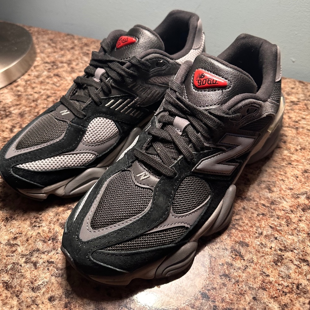 New Balance 9060